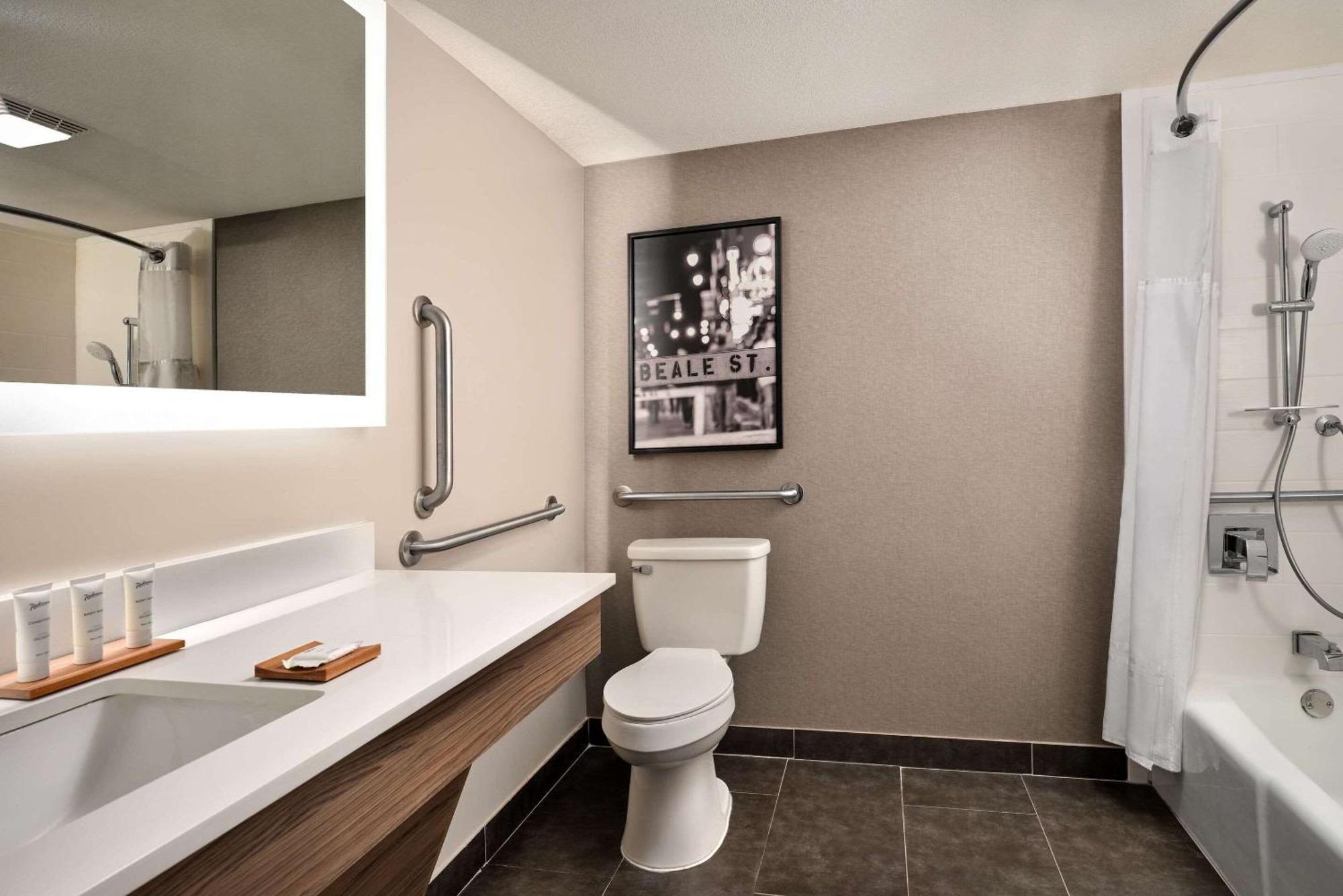 Radisson Hotel West Memphis Esterno foto